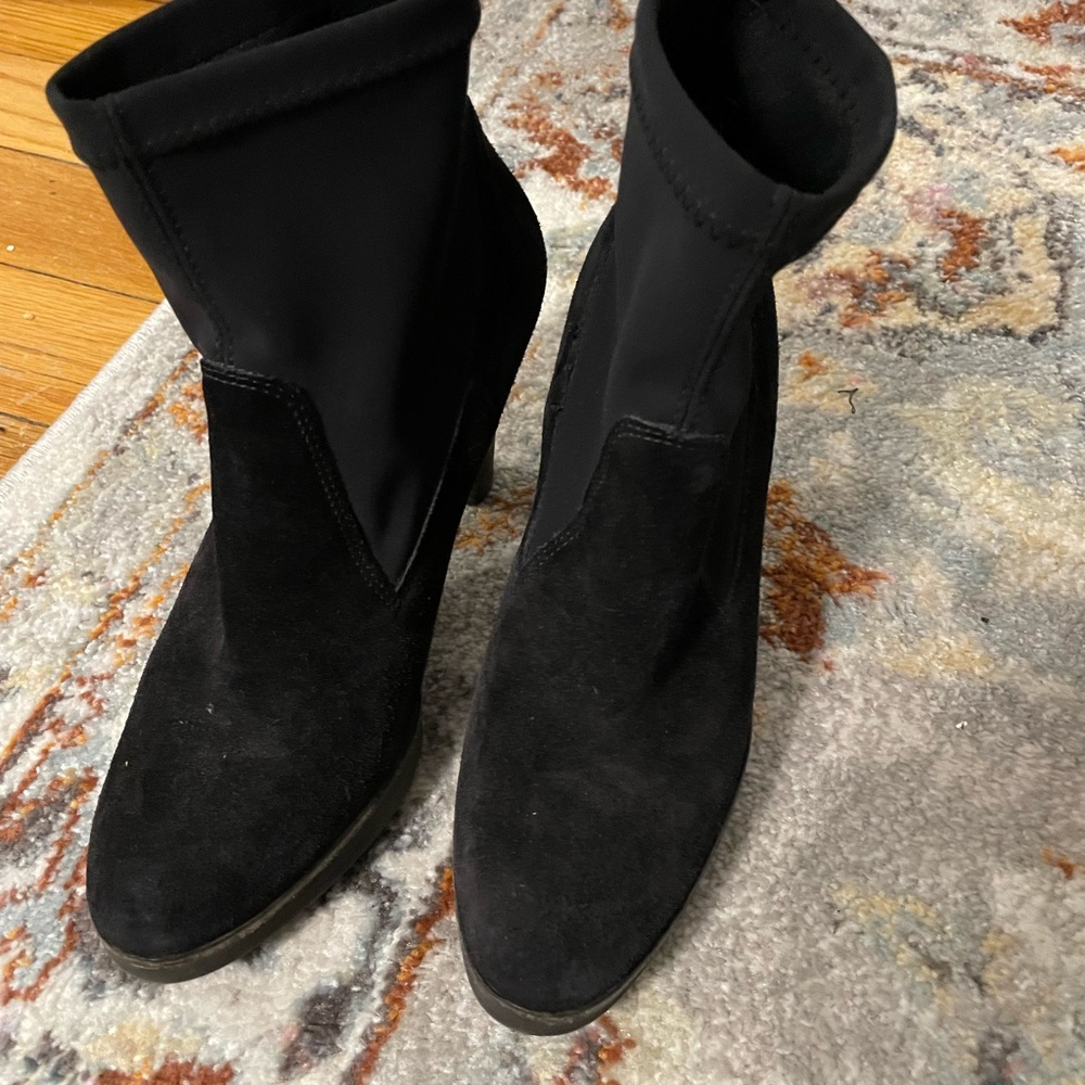 Boots - Picture 5 of 7